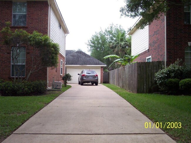 Foto del edificio - 3518 Double Lake Dr