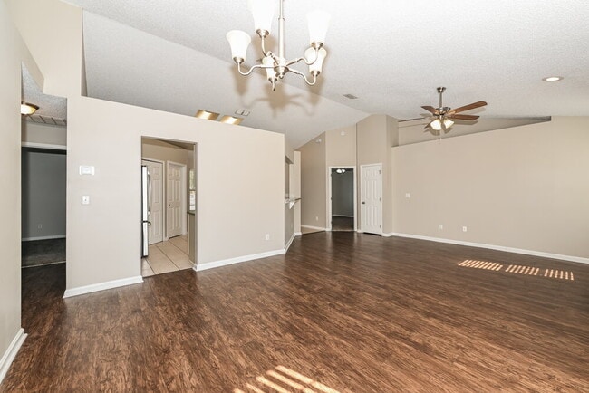 Foto del edificio - 2968 Waters View Cir