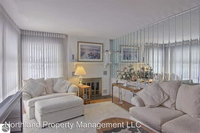 Primary Photo - 1226 Anderson Rd
