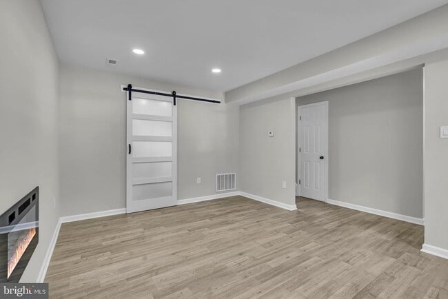 Foto del edificio - 5319 Satterfield Dr