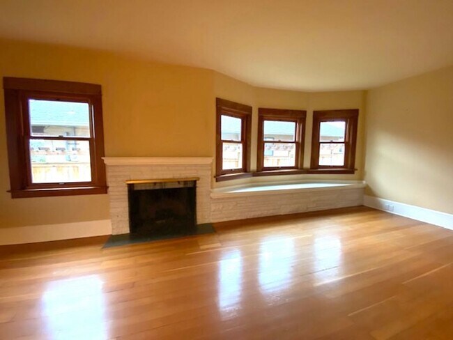 Foto del edificio - Beautiful 3-Bedroom Craftsman in Wallingford