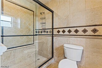Building Photo - 252 Bayshore Dr