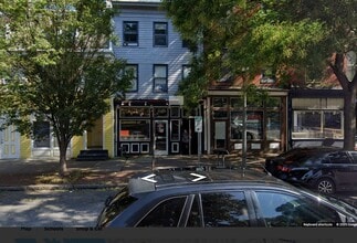 Building Photo - 403-405 Walnut St