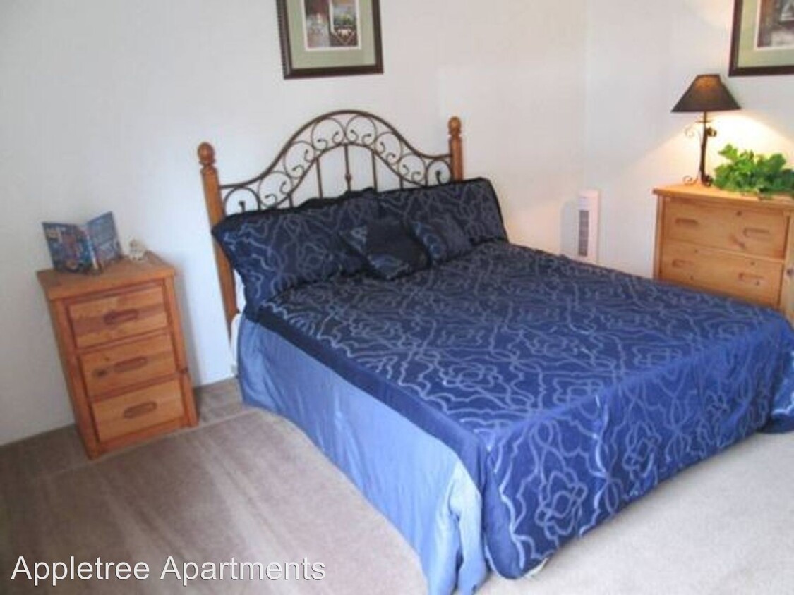 Building Photo - 2 br, 1 bath Apartment - 1752 W. Jackson