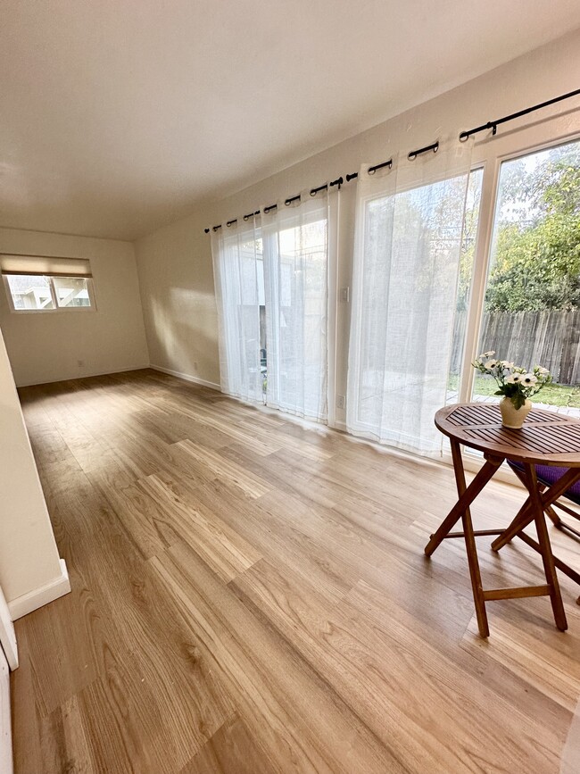 Building Photo - 7337 Starward Dr