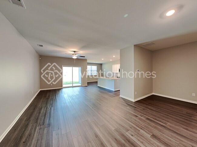 Building Photo - 105 Webster Cir