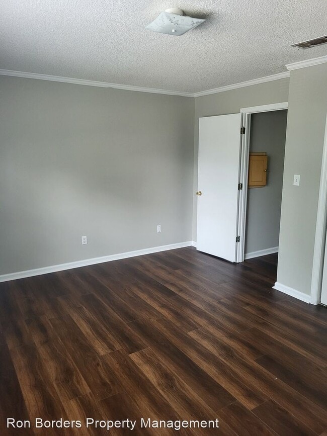 Building Photo - 2 br, 1.5 bath House - 1494 Ricardo Street