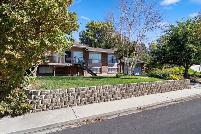 Building Photo - 372 N 1300 E