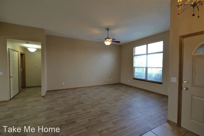Foto del edificio - 4 br, 2 bath House - 946 S Canyon Ln