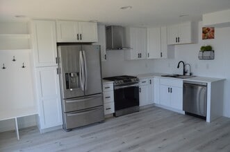 Building Photo - 3584 Hawk Dr