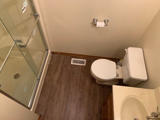 Foto del edificio - PENDING-All-Brick Ranch in Wayne Township!
