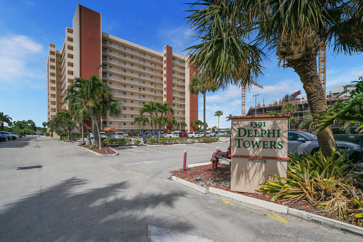 Primary Photo - 1391 S Ocean Blvd