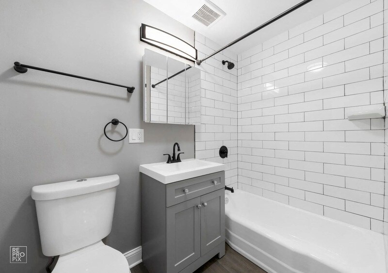 Foto del edificio - 5 N Dryden Pl