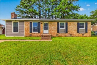 Building Photo - 4714 Beaufort Dr