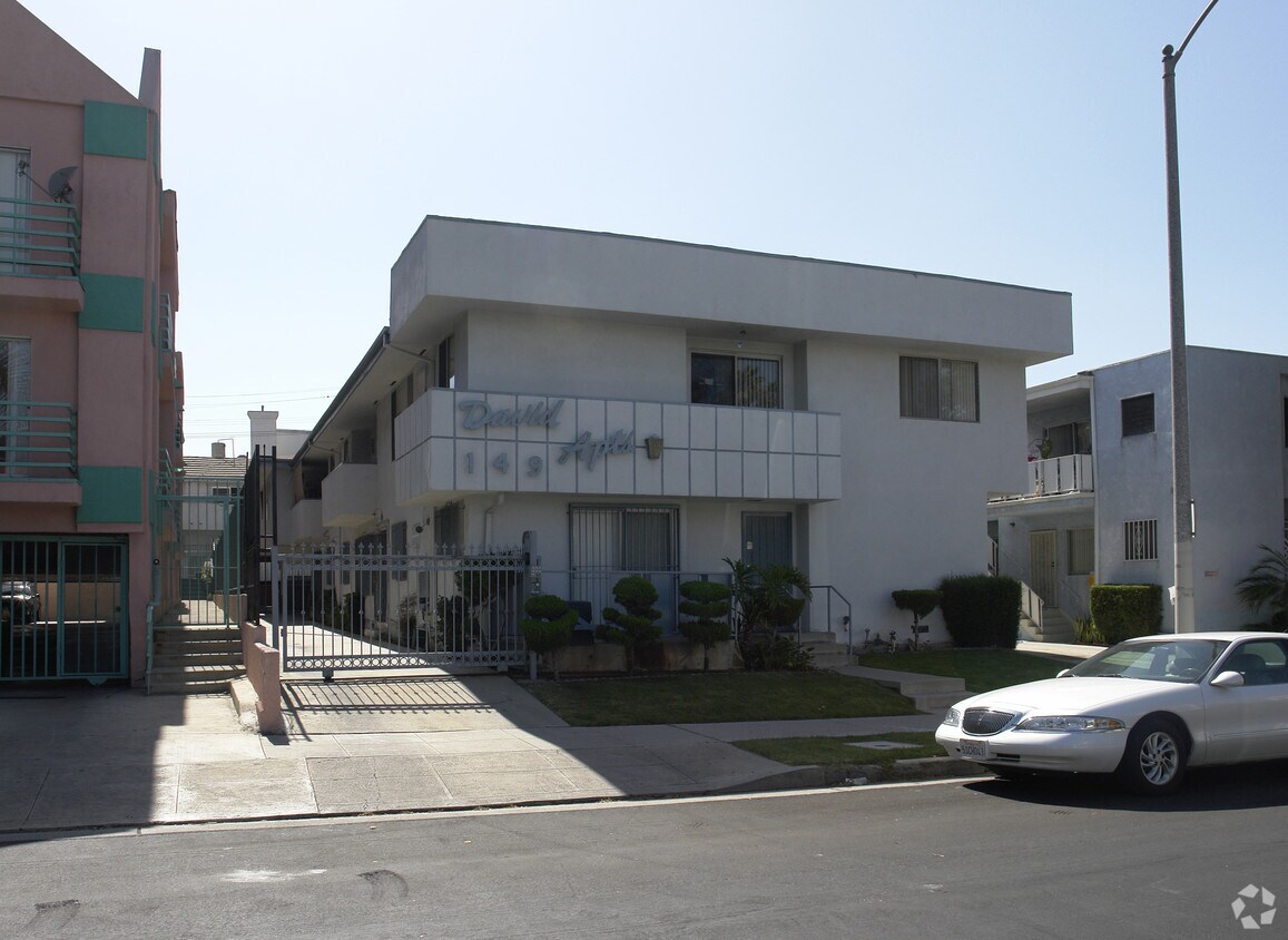 Building Photo - 149 S St Andrews Pl