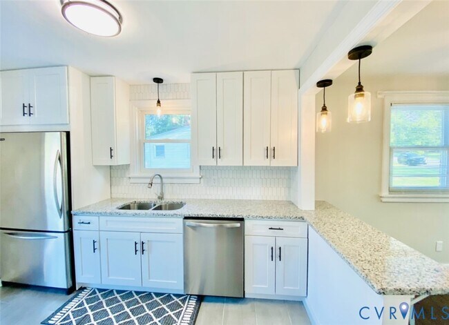 Foto del edificio - 26 Eastlake Dr