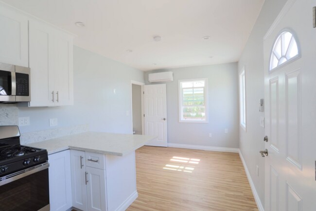 Foto del edificio - 13426 Benfield Ave