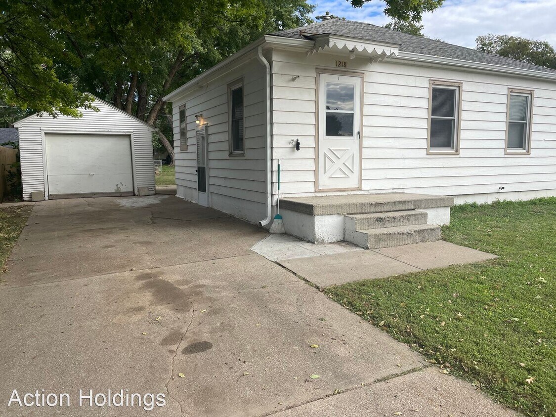 3 br, 1 bath House 1218 N California House Rental in Hastings, NE