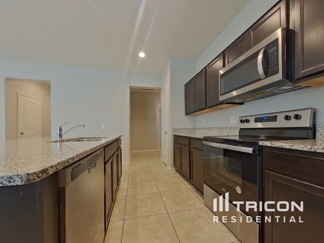 Foto del edificio - 31043 W Mitchell Dr
