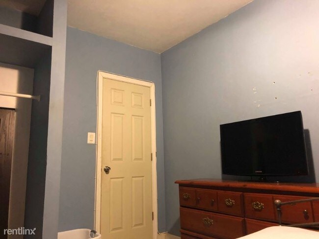 Foto del edificio - 1 br, 1 bath House - 1701 N University Dr