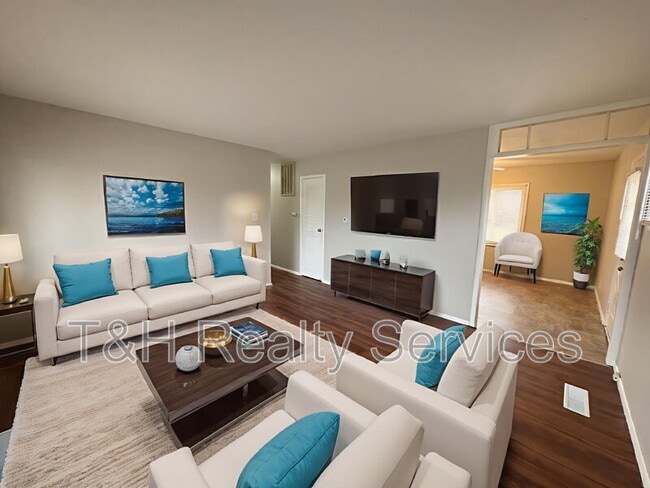 Building Photo - 4817 Leone Dr