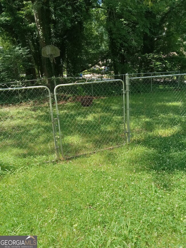 Building Photo - 969 Redan Trail