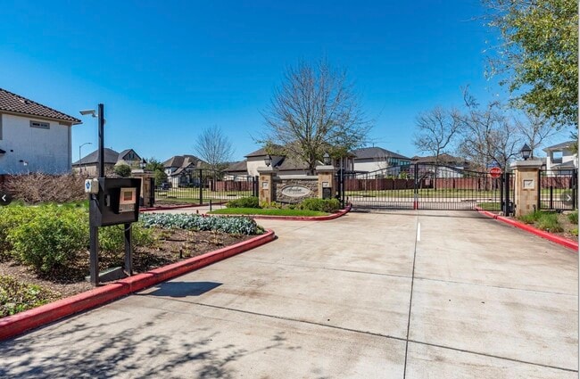 Foto del edificio - 5423 Lachlan Springs Ln