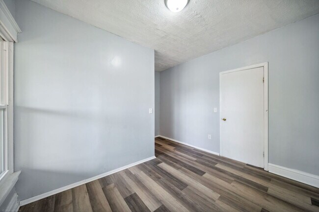 Foto del edificio - 132 Akin Ave