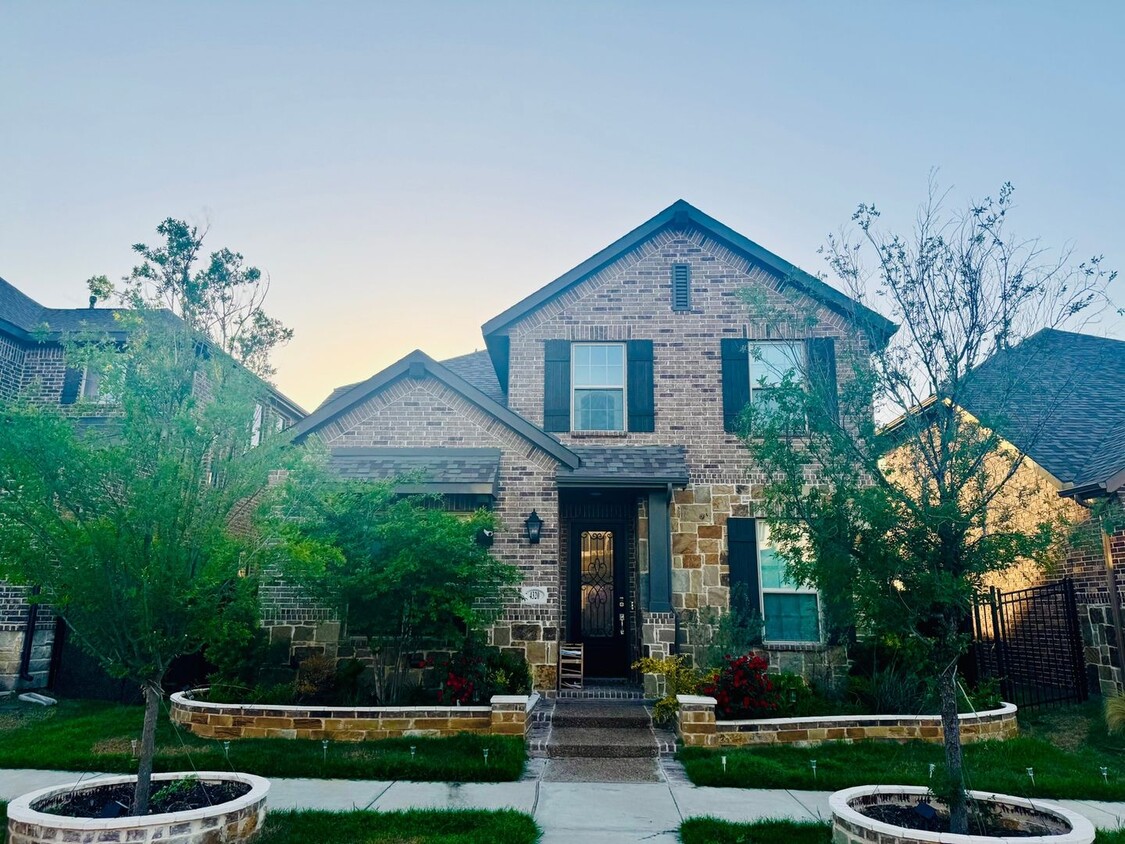 Foto principal - Beautiful 4BR/3BA Highland Home for Rent i...