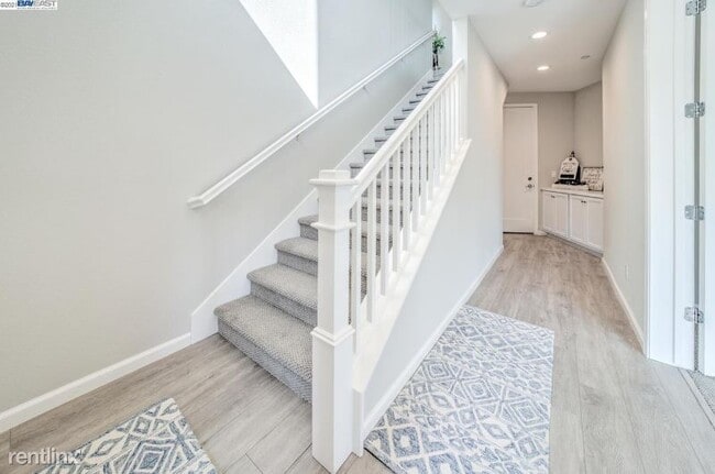 Building Photo - 1 br, 1 bath House - 5782 Sterling St