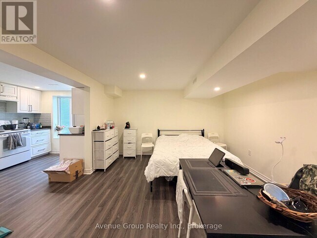 Building Photo - 116 Pindar Crescent