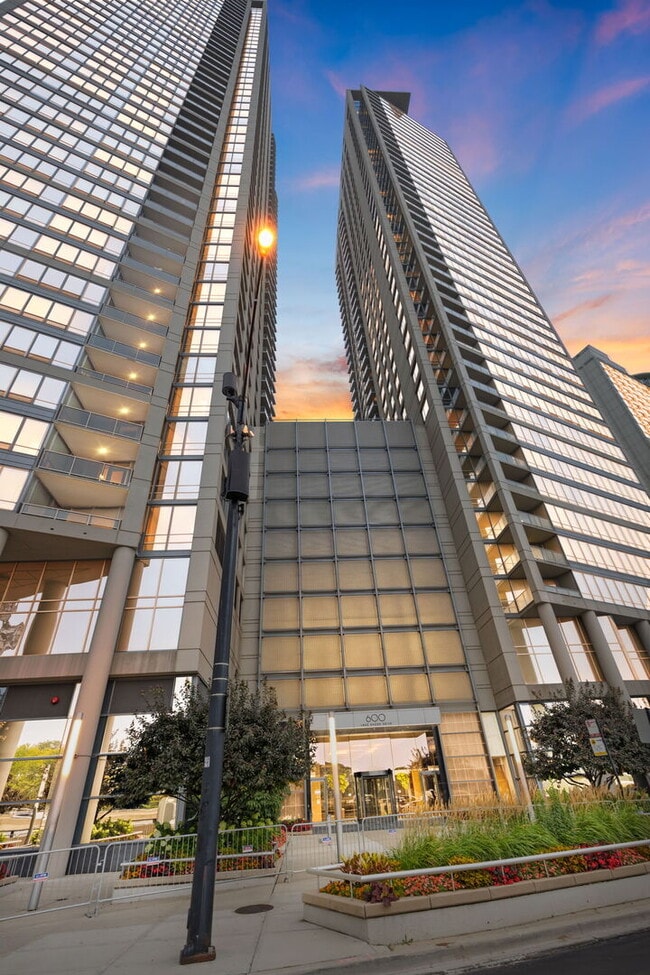 Building Photo - 600 N Lake Shore Dr