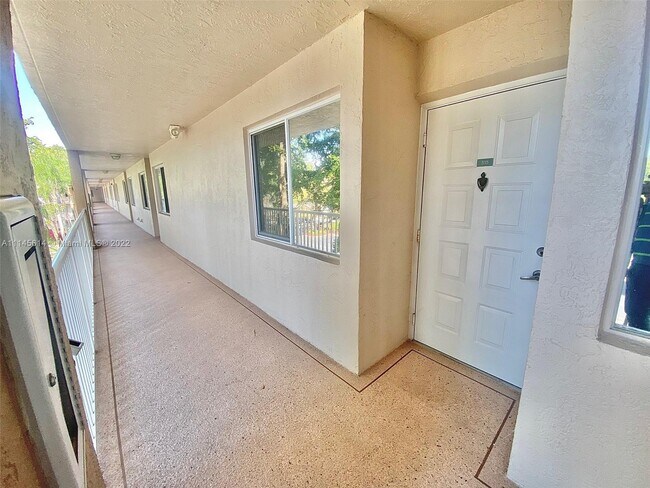 Building Photo - 9511 Weldon Cir