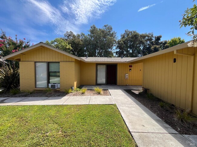 Building Photo - 2750 Coffey Ln