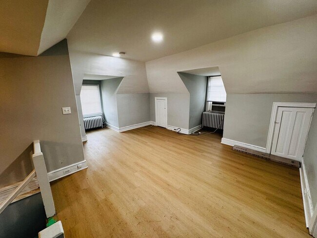 Foto del edificio - Studio Apartment on Linden Lane – Walk to Downtown Princeton