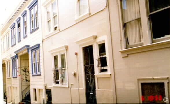 Building Photo - 149-153 Jasper Pl