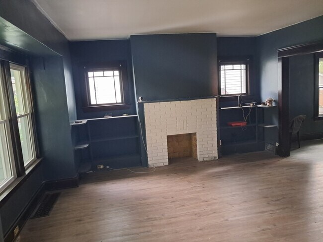 Building Photo - 3809 Delmore Rd