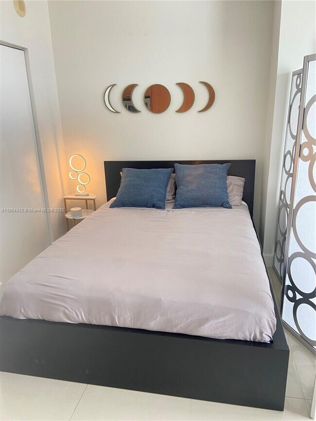 Foto del edificio - 185 SW 7th St
