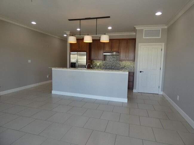 Building Photo - Downtown Pensacola Condo