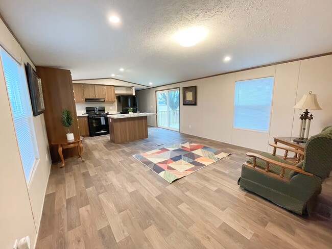 Building Photo - Fairfield Estates