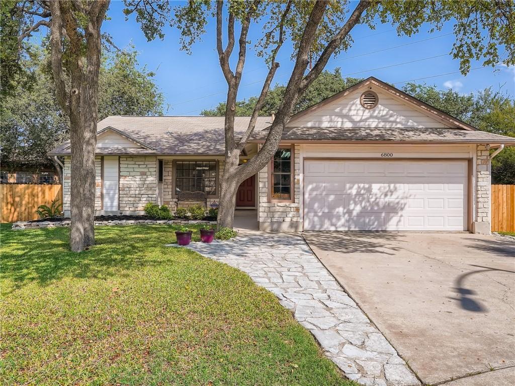 Foto principal - 6800 Luckenbach Ln