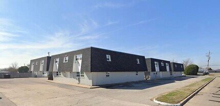 Building Photo - 2111 NW Lindy Ave