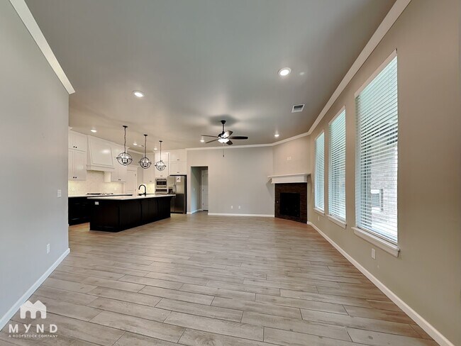 Foto del edificio - 5400 Riverrun Ct