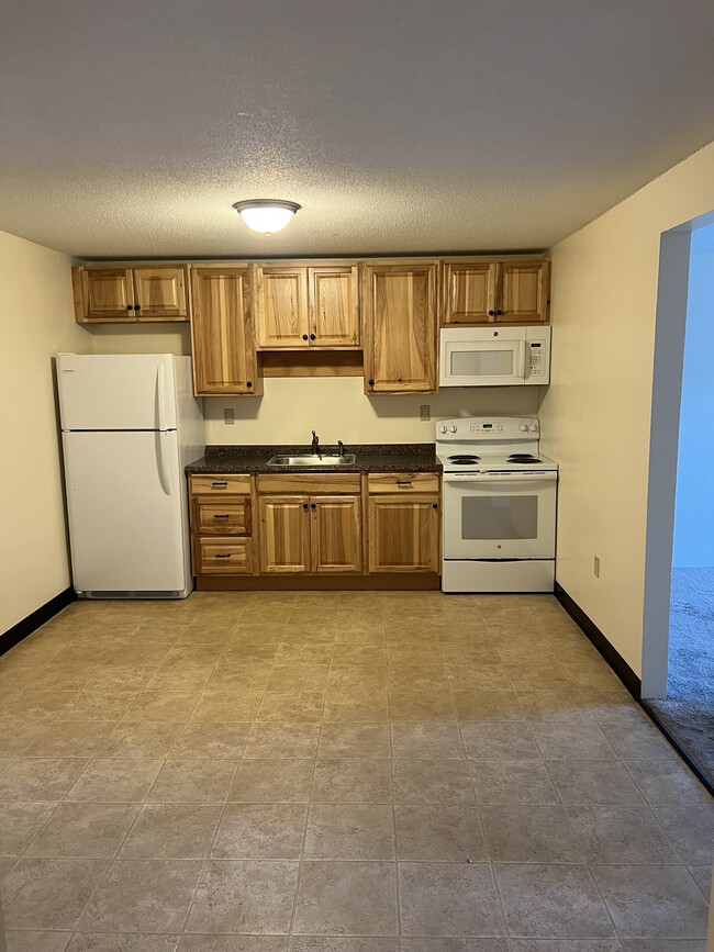 kitchen new cabinets - Whites Brook Apartments