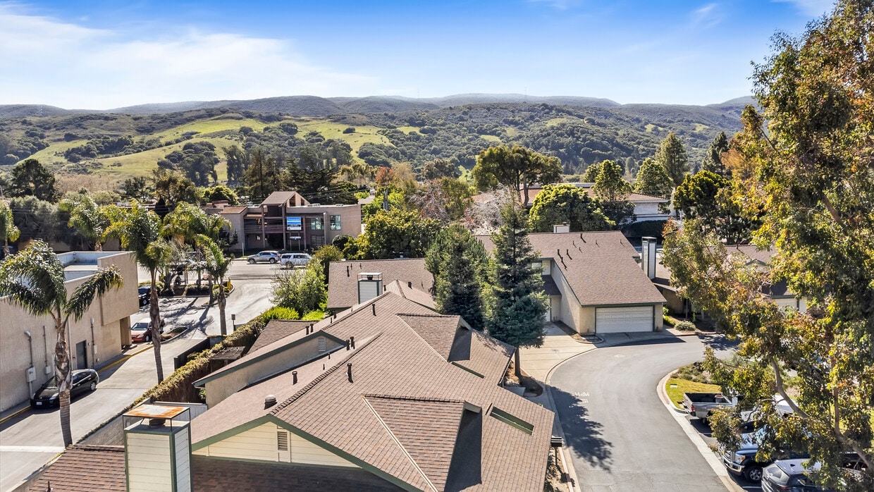 1351 Royal Way, San Luis Obispo, CA 93405 Townhome Rentals in San
