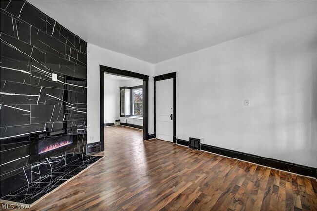 Foto del edificio - 12001 Oakview Ave