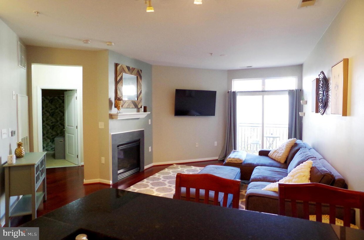 2655 Prosperity Ave Unit 302, Fairfax, VA 22031 Condo for Rent in