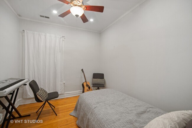 Foto del edificio - 256 Washington Blvd