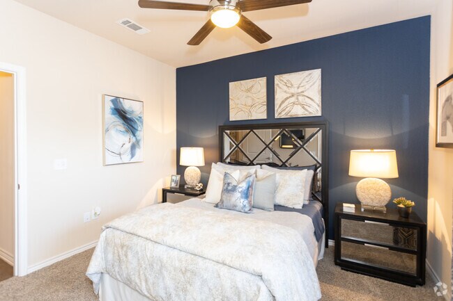 2BR 2BA - 989 SF - Residence at Midland