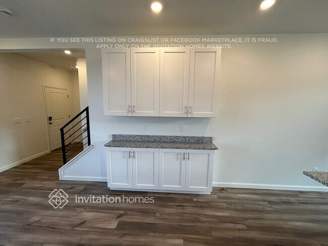 Foto del edificio - 322 N Broadway Dr